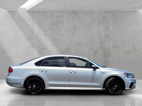 Used 2018 Volkswagen Passat 2.0T S FWD image 3