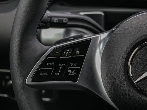 New 2026 Mercedes-Benz GLB 250 4MATIC image 16