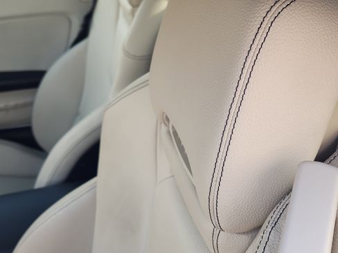 Used 2015 Mercedes-Benz SLK 250 image 15