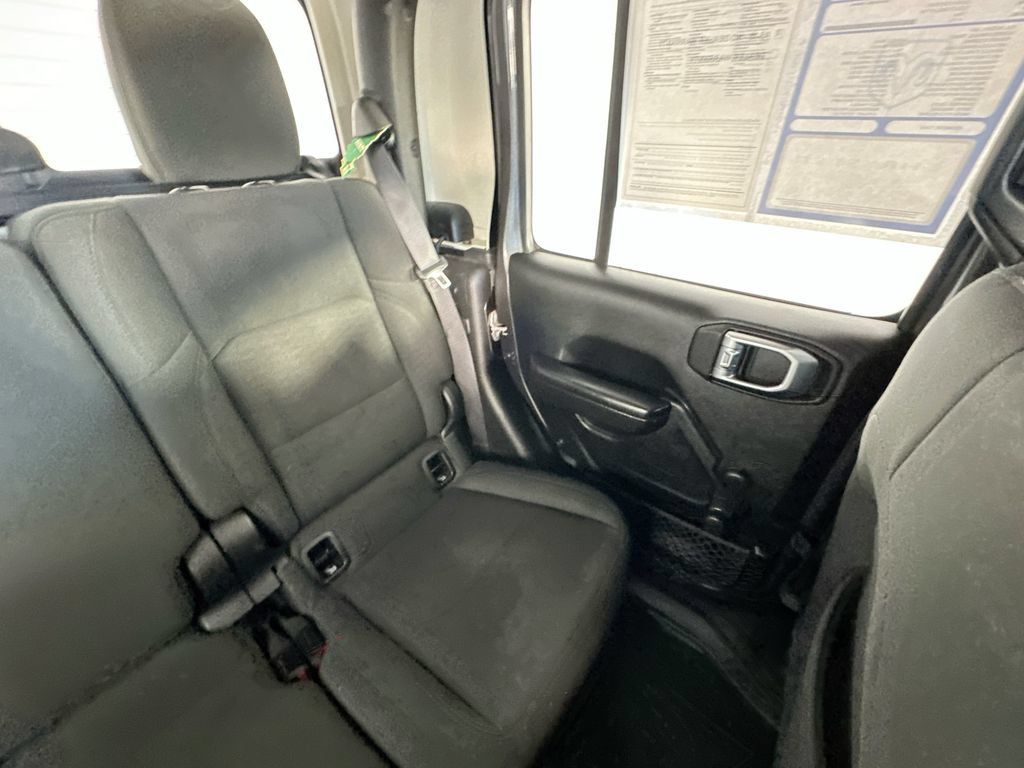 Used 2020 Jeep Gladiator Sport AWD/4WD image 14