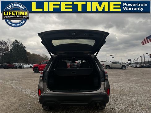 Used 2025 Subaru Forester Premium image 10