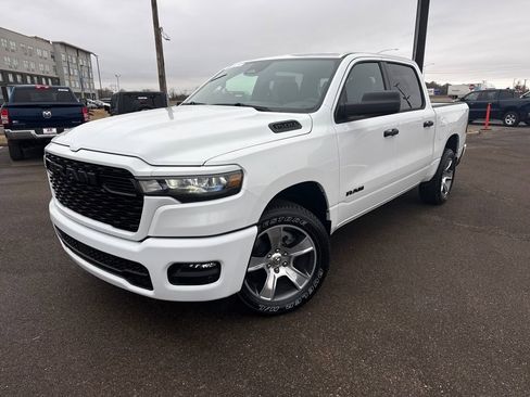 New 2026 RAM 1500 Express image 5