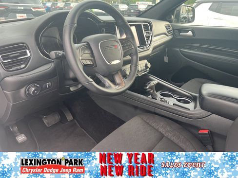 Used 2022 Dodge Durango SXT w/ Blacktop Package image 11