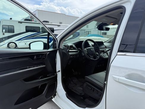 Used 2026 Honda Odyssey Elite image 17