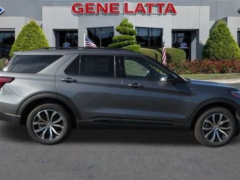 New 2026 Ford Explorer ST-Line image 9