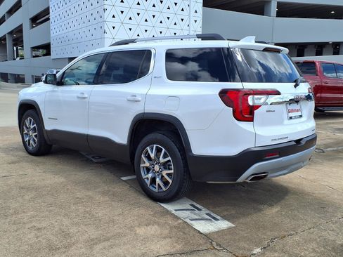 Used 2023 GMC Acadia SLT AWD/4WD image 4