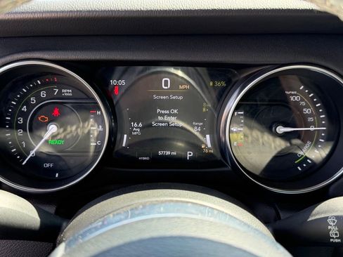 Used 2023 Jeep Wrangler Unlimited Sahara AWD/4WD image 18