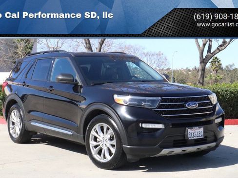 Used 2020 Ford Explorer XLT image 1