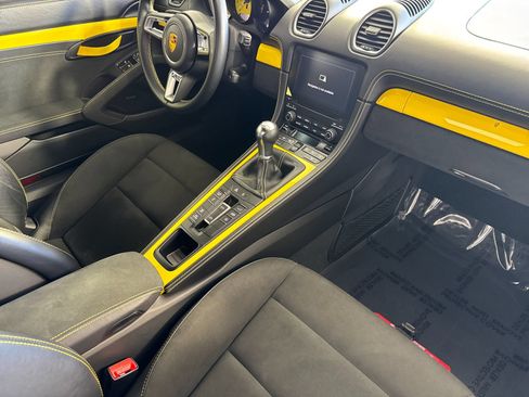 Certified 2022 Porsche 718 Boxster Spyder RWD image 14
