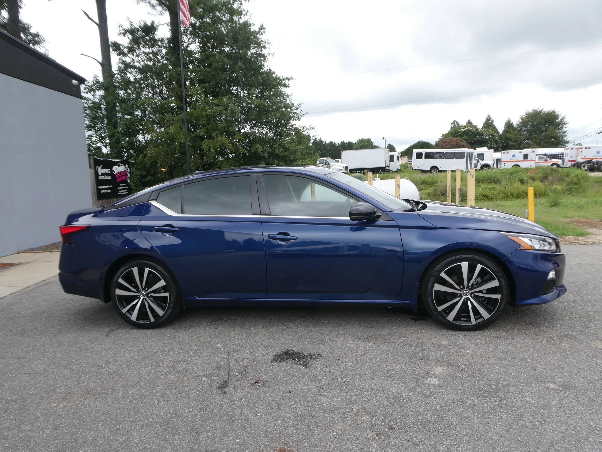 Used 2021 Nissan Altima 2.5 SR w/ SR Premium Package FWD image 4