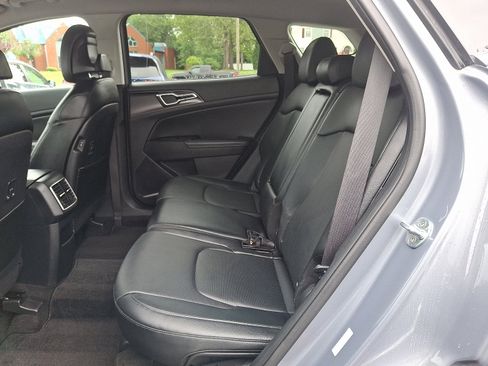 Used 2023 Kia Sportage EX image 10