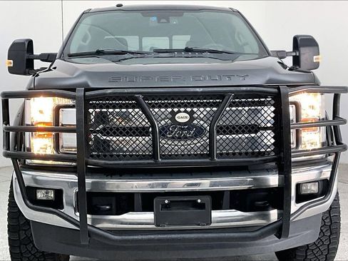 Used 2018 Ford F250 Lariat w/ Lariat Ultimate Package image 5