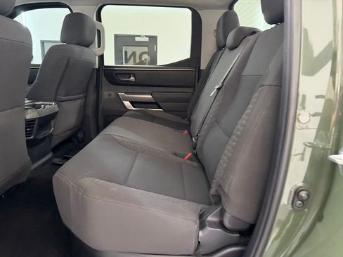 Used 2022 Toyota Tundra SR5 w/ SR5 Convenience Package AWD/4WD image 29