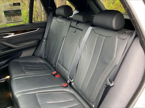 Used 2018 BMW X5 xDrive35i w/ M Sport Package AWD/4WD image 21