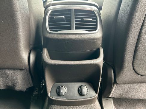 Used 2020 Hyundai Santa Fe SEL image 29