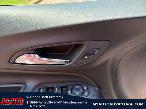 Used 2024 Chevrolet Equinox LT AWD/4WD image 9