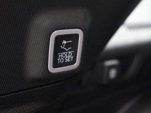 Used 2023 Jeep Grand Cherokee Altitude image 22