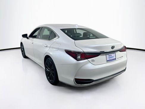 Used 2021 Lexus ES 250 w/ Accessory Package 2 AWD/4WD image 7