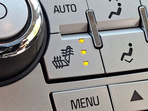 Used 2017 Chevrolet Equinox LT w/ Convenience Package image 24