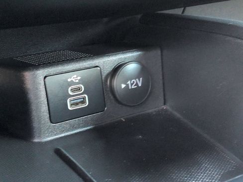Certified 2025 Ford Escape ST-Line FWD image 21