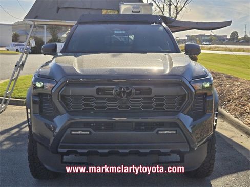 New 2025 Toyota Tacoma TRD Off-Road image 9