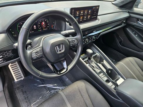 Certified 2025 Honda Accord Sport image 12