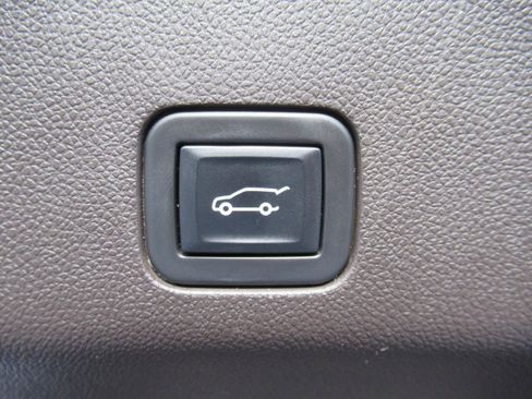 Used 2023 Chevrolet Tahoe LT RWD image 39