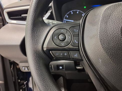 Used 2025 Toyota Corolla LE image 18