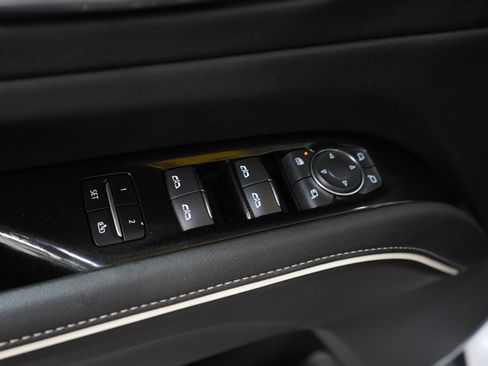 Used 2021 Cadillac Escalade Premium Luxury w/ LPO, Illumination Package AWD/4WD image 21