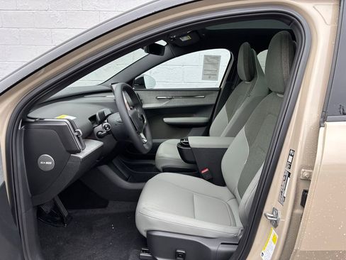 New 2026 Volvo EX30 Plus w/ Climate Package AWD/4WD image 15