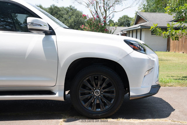 Used 2023 Lexus GX 460 Luxury w/ Sport Design Package AWD/4WD image 11
