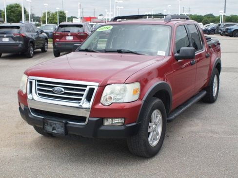 Used 2010 Ford Explorer Sport Trac XLT AWD/4WD image 2