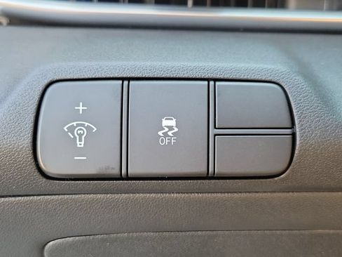 New 2026 Hyundai Elantra Limited FWD image 21