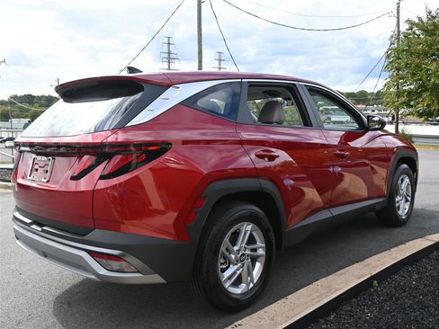 New 2026 Hyundai Tucson SE image 4