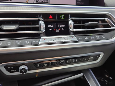 Used 2019 BMW X5 xDrive40i w/ Premium Package 2 image 21