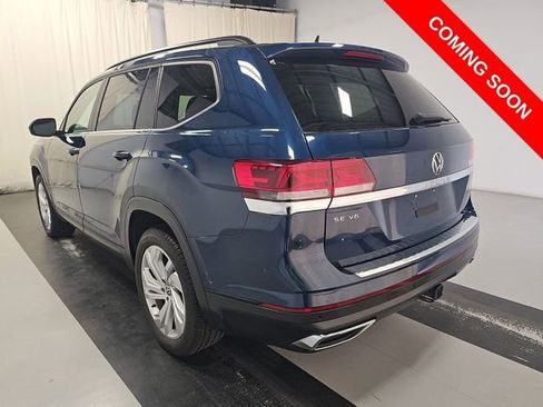 Used 2023 Volkswagen Atlas SE w/ Panoramic Sunroof Package FWD image 3