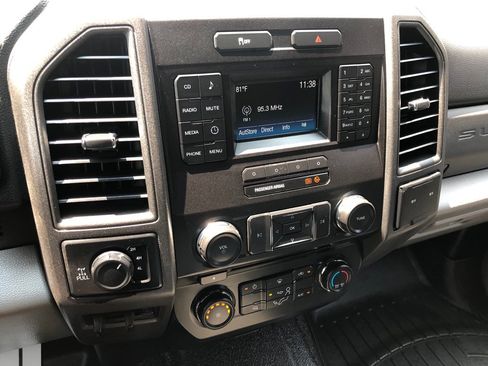 Used 2018 Ford F250 XL w/ Power Equipment Group AWD/4WD image 28