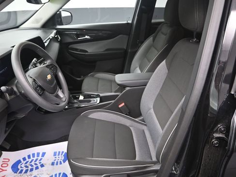 Used 2025 Chevrolet TrailBlazer LT image 14
