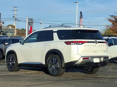 New 2025 Nissan Pathfinder Platinum w/ Cargo Package