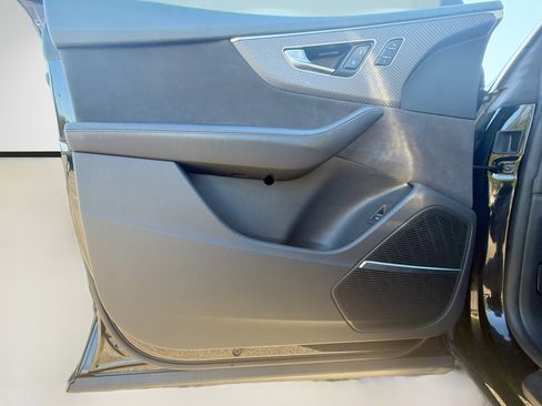 Used 2022 Audi RS Q8 image 21