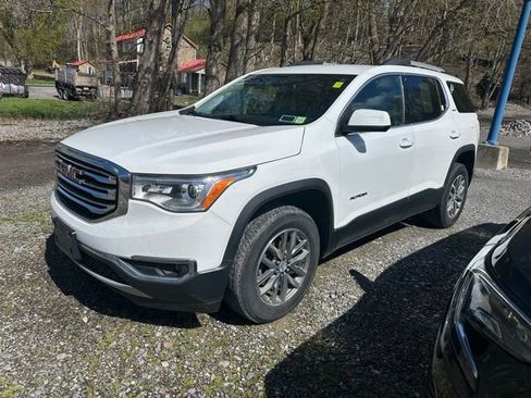 Used 2018 GMC Acadia SLE image 1