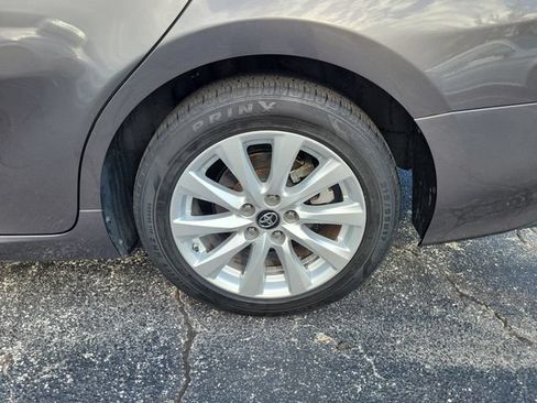 Used 2019 Toyota Camry LE FWD image 6