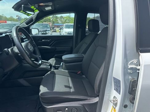 Used 2024 GMC Canyon Elevation w/ Convenience Package RWD image 8