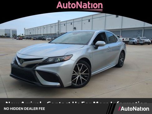 Used 2023 Toyota Camry SE w/ Convenience Package FWD image 1