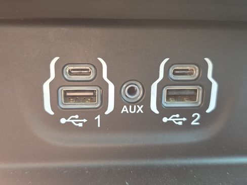 Used 2022 RAM 1500 Laramie AWD/4WD image 19