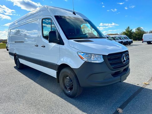 New 2026 Mercedes-Benz Sprinter 2500 image 1