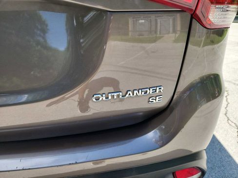 Used 2019 Mitsubishi Outlander SE FWD image 7