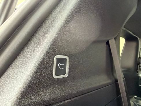 Used 2026 Chrysler Pacifica Select AWD/4WD image 15