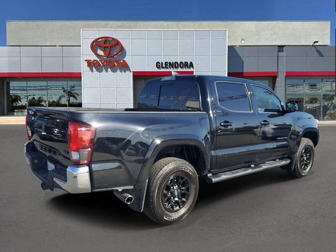 Certified 2022 Toyota Tacoma SR5 image 3