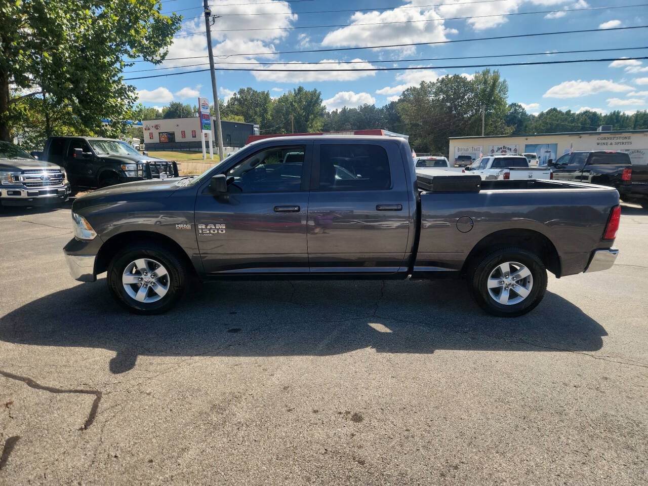 Used 2021 RAM 1500 Classic SLT AWD/4WD image 5